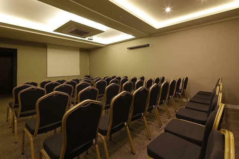 Golden Life Resort Hotel & Spa 올루데니스