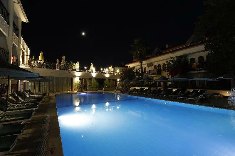 Golden Life Resort Hotel & Spa 올루데니스