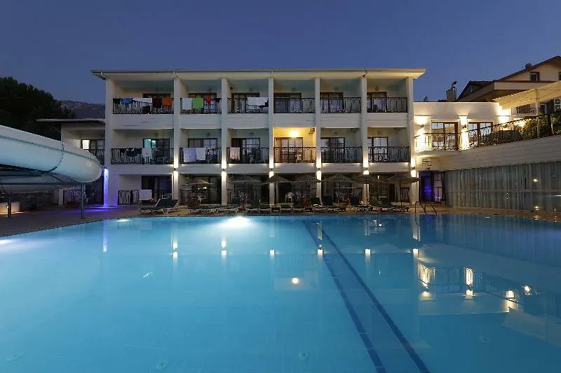 Golden Life Resort Hotel & Spa フェティエ 4*,