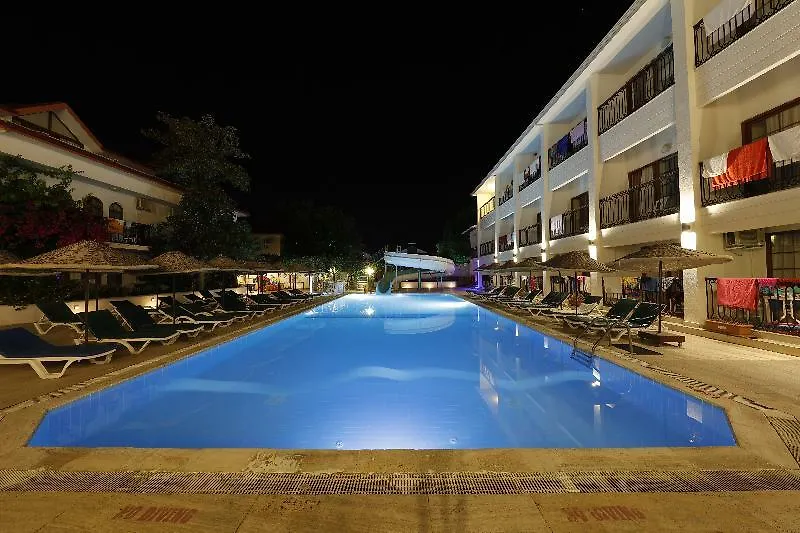 Golden Life Resort Hotel & Spa フェティエ