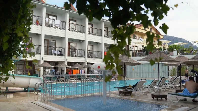 Golden Life Resort Hotel & Spa フェティエ