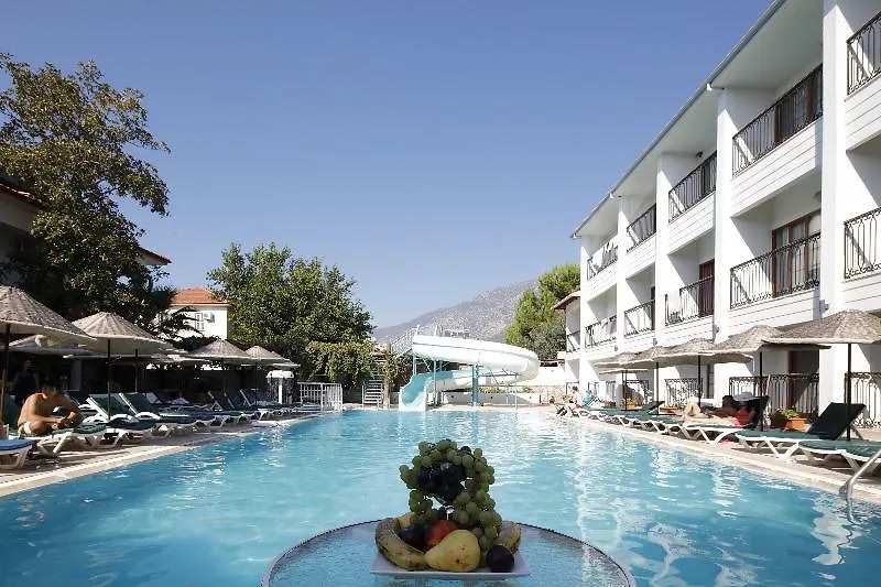 Golden Life Resort Hotel & Spa フェティエ