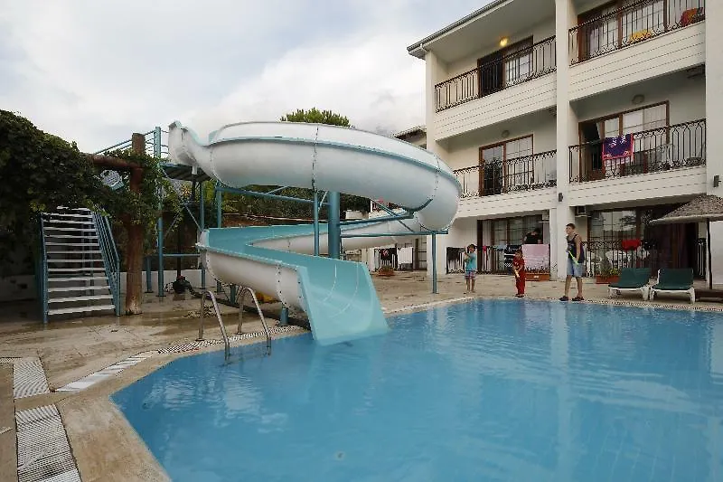 Golden Life Resort Hotel & Spa フェティエ